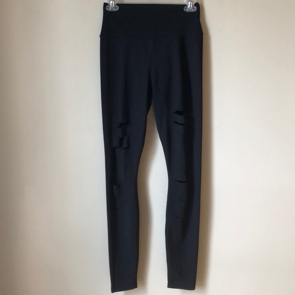 Alo Yoga | High Rise Ripped Warrior Leggings - Picture 5 of 11